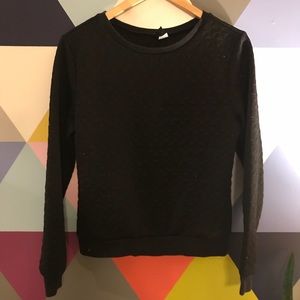 H&M black sweatshirt with pattern. Small
